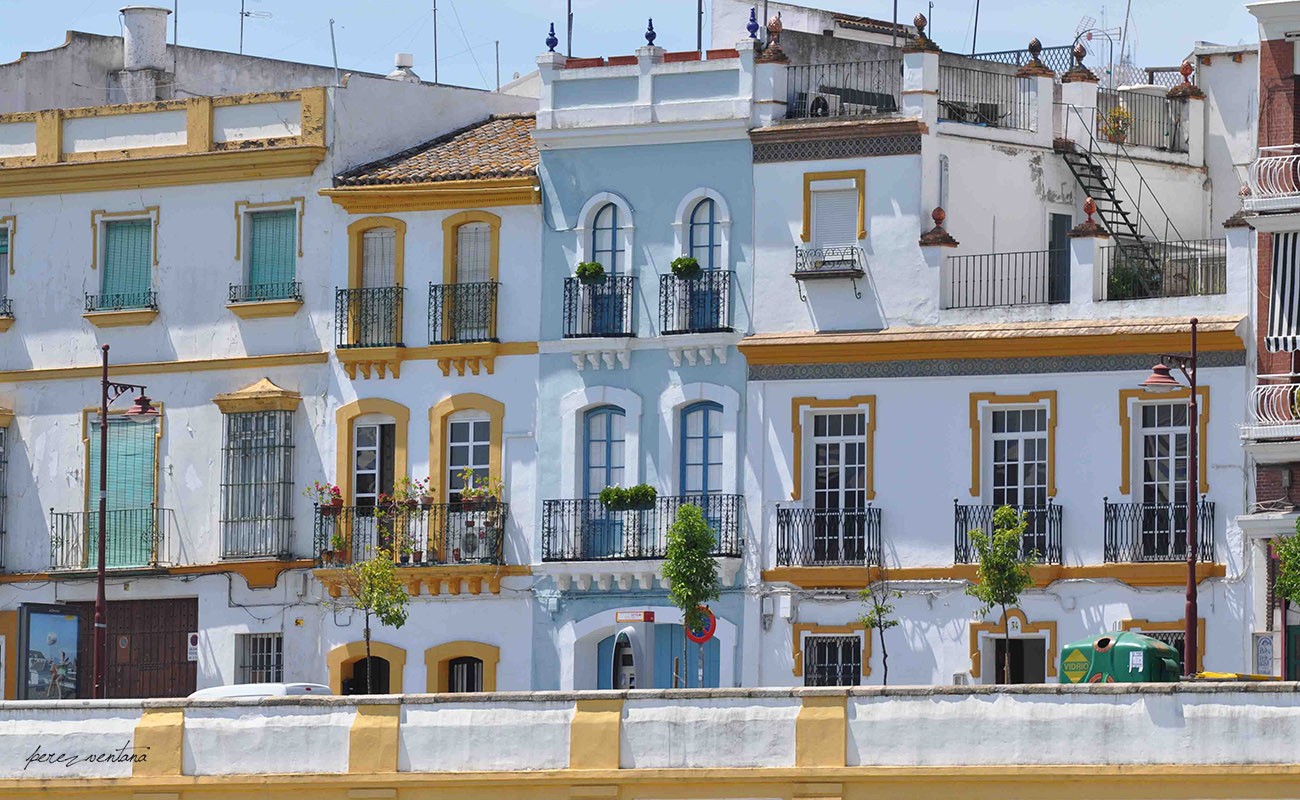 Calle Betis, Triana. Foto: perezventana